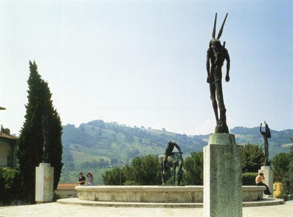 IL MONUMENTO AI CADUTI DI TUTTE LE GUERRE, TERAMO