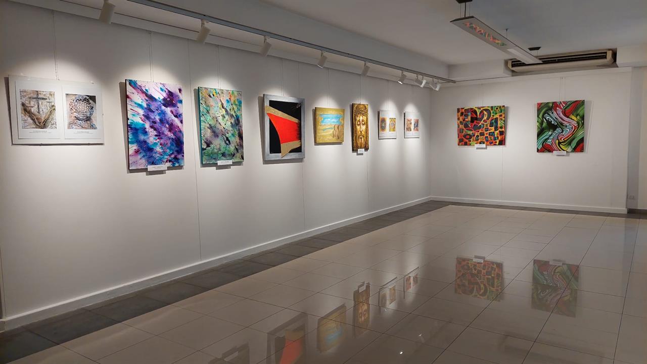 ART WINNERS AT MUSEUM