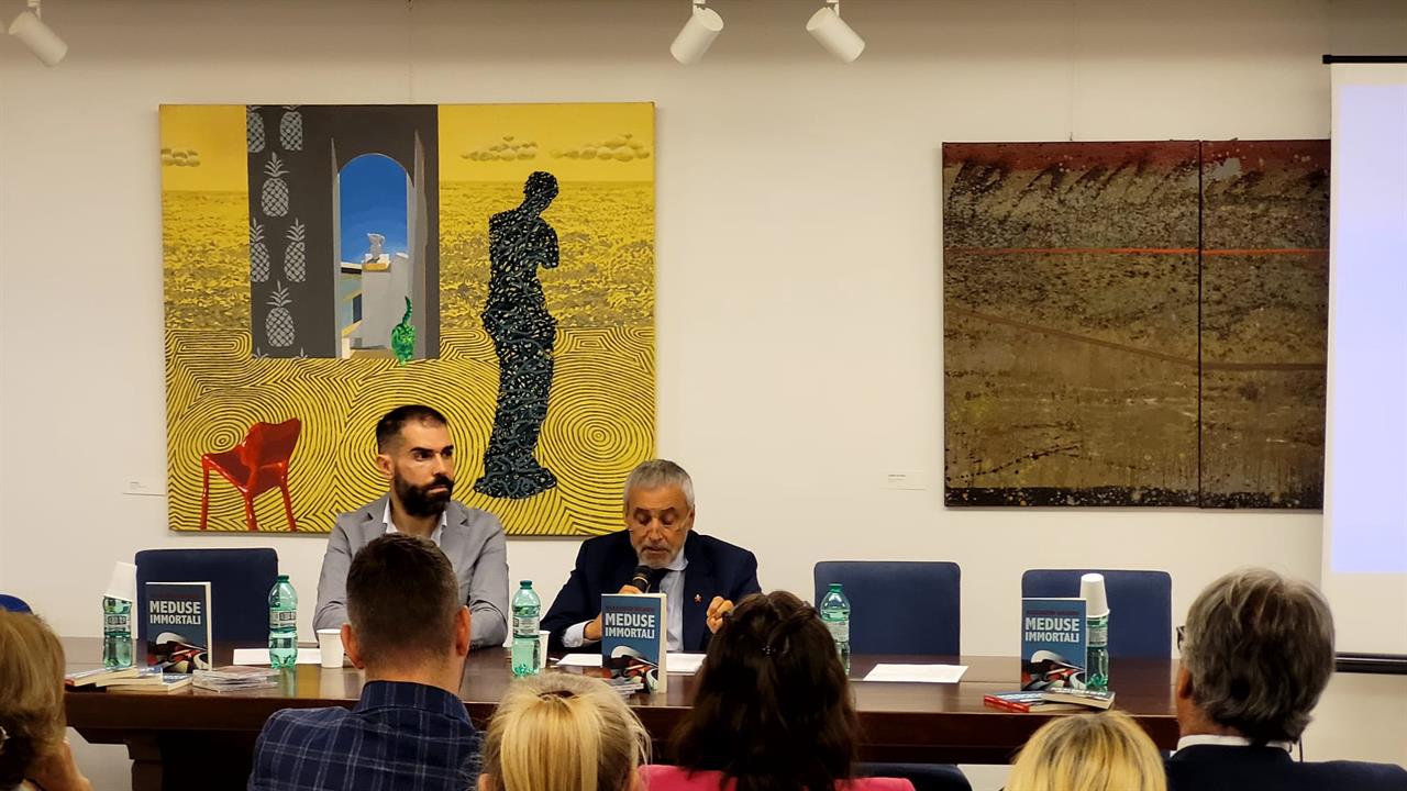 MEDUSE IMMORTALI presentazione libro di Nazzareno Orlando