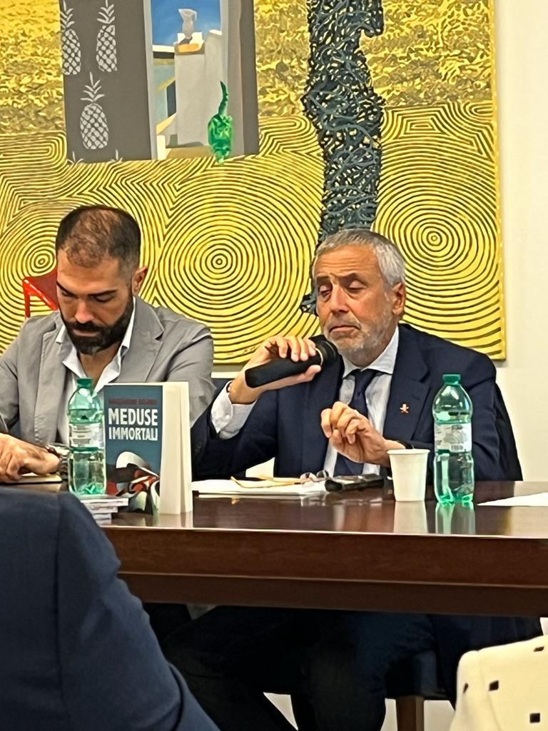 MEDUSE IMMORTALI presentazione libro di Nazzareno Orlando