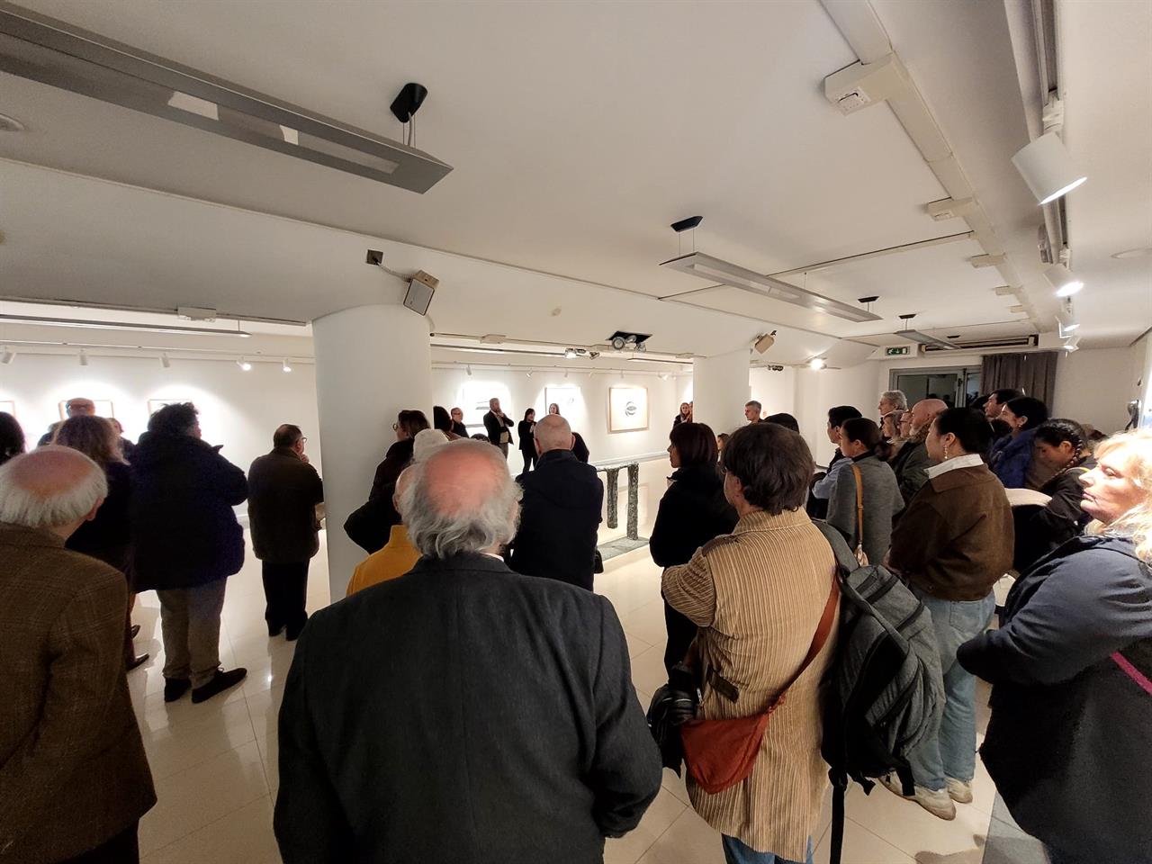 UNO  SPAZIO  DI  SCAMBI  E  CONNESSIONI