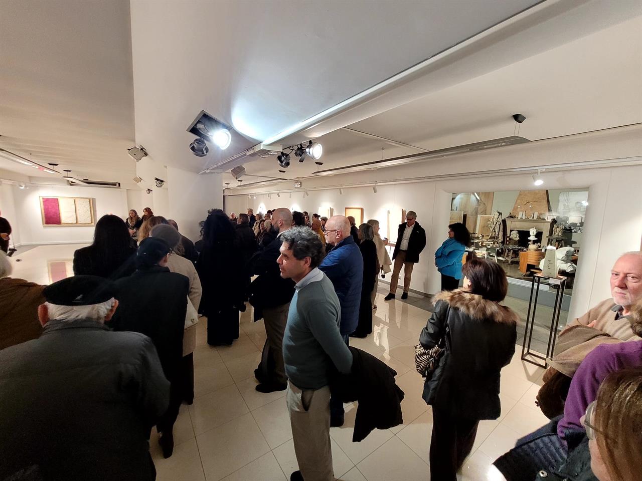 UNO  SPAZIO  DI  SCAMBI  E  CONNESSIONI